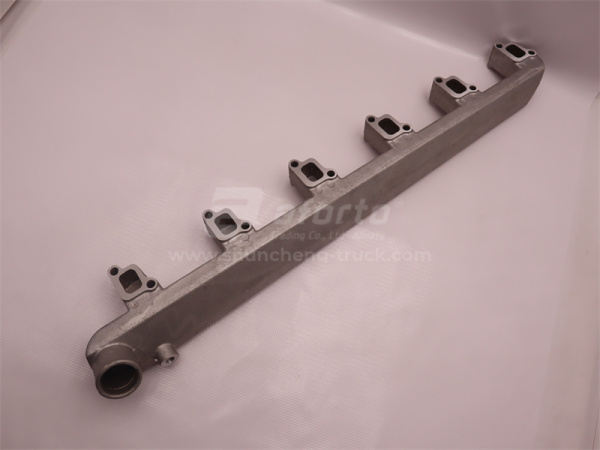 Труба подачи антифриза из ГБЦ HOWO 0030 (оригинал)