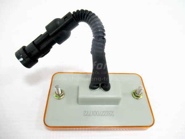 Фонарь поворота SHAANXI X6000 боковые (оригинал)