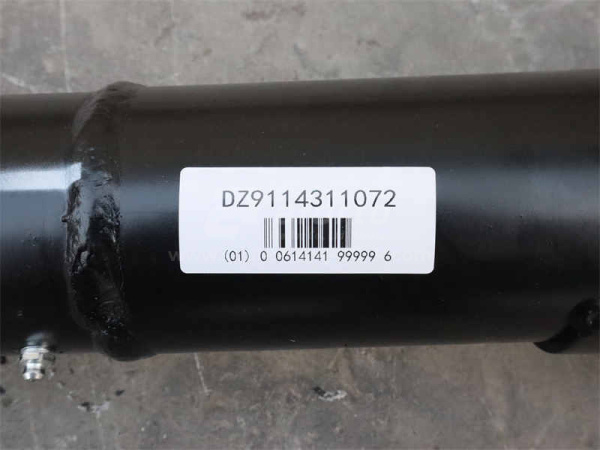 Кардан 720мм  фланец-180 крестовина-52 отв.-4 SHAANXI X3000/L3000