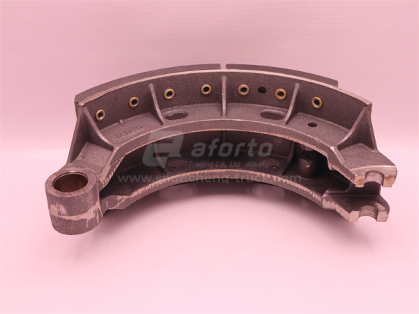 Колодки тормозные передняя STEYR 160