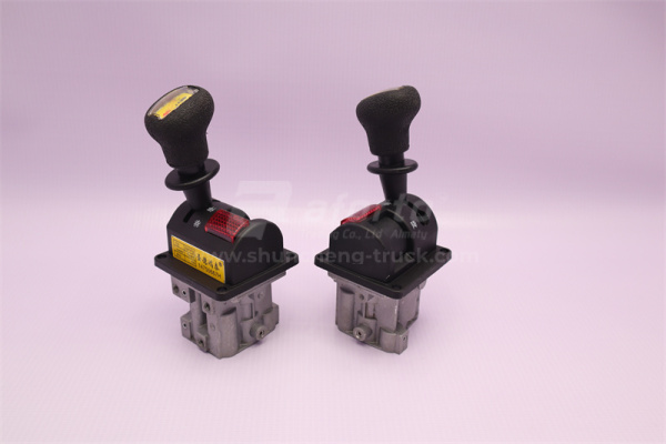 Клапан подъёма кузова воздушный 3 отв. (для насоса Hayward)