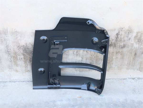 Бампер SITRAK T5G/TX черная правая