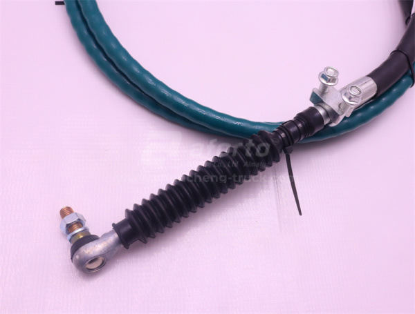 Трос переключения передач КПП HOWO T5G 3.301 м черный (хорошее качество)