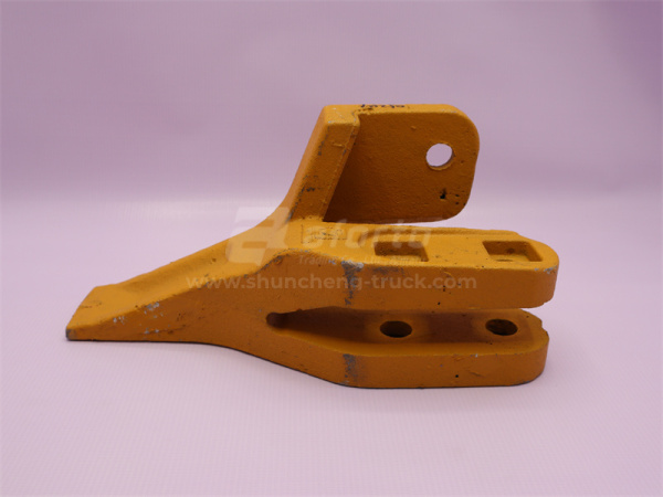 Зуб ковша боковой XCMG LW500F/LW500K/LINGONG LG953 правый новая модель (3 отв.)