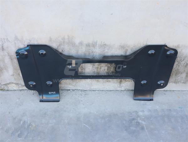 Бампер SITRAK T5G/TX черная средний