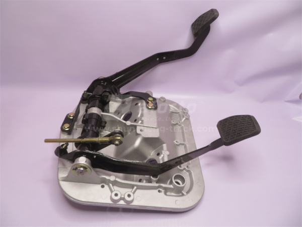 Кронштейн педалей SHAANXI X3000 в сборе