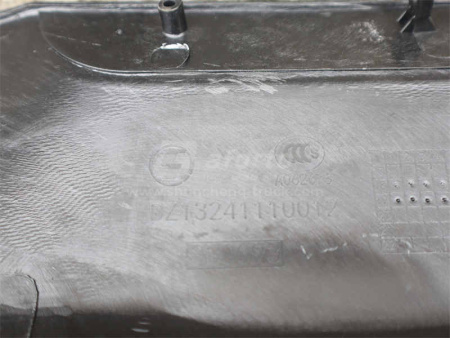 Решетка капота SHAANXI F3000 верхняя (оригинал)