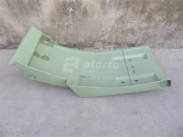 Брызговик SHAANXI F3000 переднего колеса правый