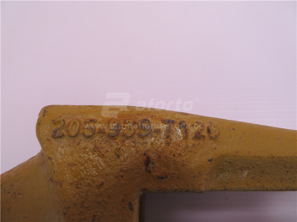 Зуб ковша KOMATSU EX200 4cm