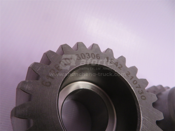 Шестерня привода компрессора WD618 24*29 (оригинал)