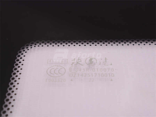 Стекло спальника SHAANXI X3000 левая (оригинал)