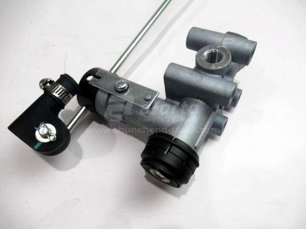 Кран регулятор уровня Прицеп 4640060020