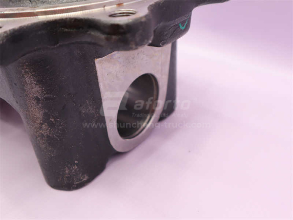 Кулак поворотный SHAANXI F2000 левый/правый 7.5T (хорошее качество)