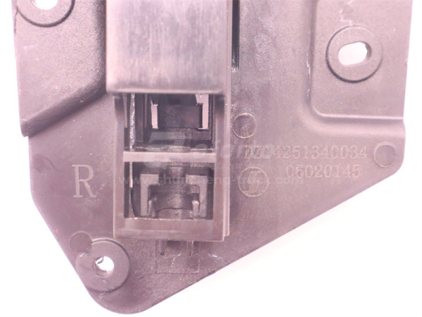 Ручка двери кабины внутренняя правая SHAANXI X6000/X5000 2019 (оригинал)