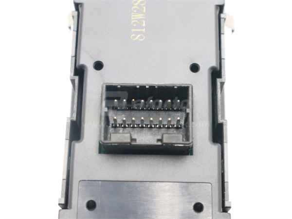 Переключатель стеклоподъёмника SITRAK C7H/T5G левой