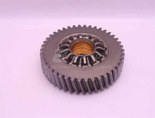 Шестерня SHAANXI HD469 среднего моста ведющая Z = 42