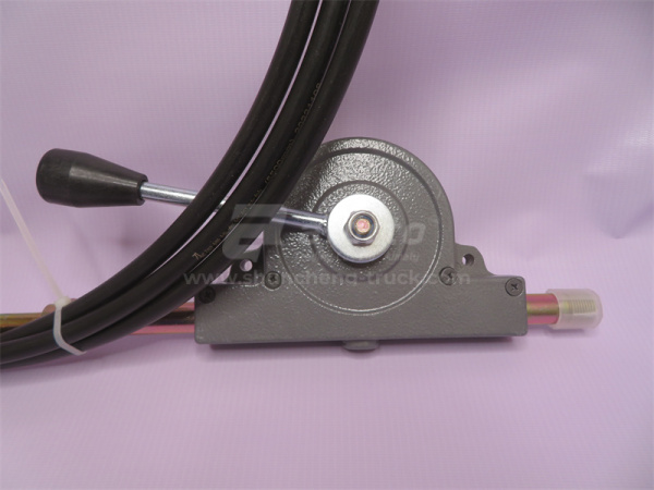 Трос управления выгрузки  бочки бетономешалки HOWO 5.5M