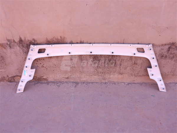 Молдинг бампера SHAANXI X6000 верхняя (оригинал)