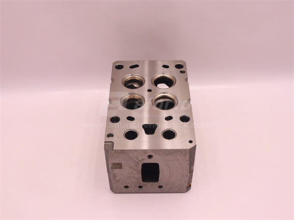 Головка цилиндра WP12.430E50 4 клапана (оригинал)