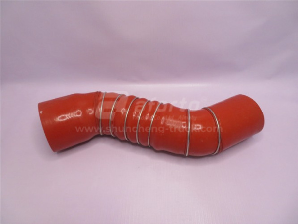 Патрубок интеркулера HOWO 70T D12