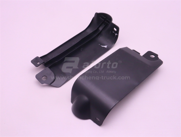 Боковая накладка арки SHAANXI X3000 тягач задний черная левый