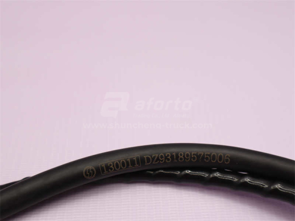 Трос педали газа SHAANXI M3000/X3000 2.4м. (оригинал)