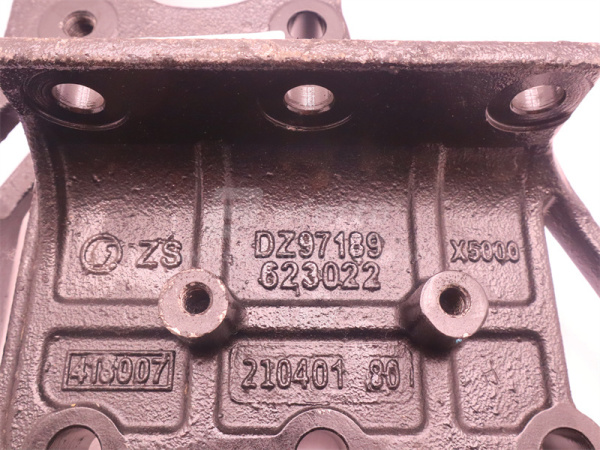 Кронштейн бампера SHAANXI X5000 правый (оригинал)