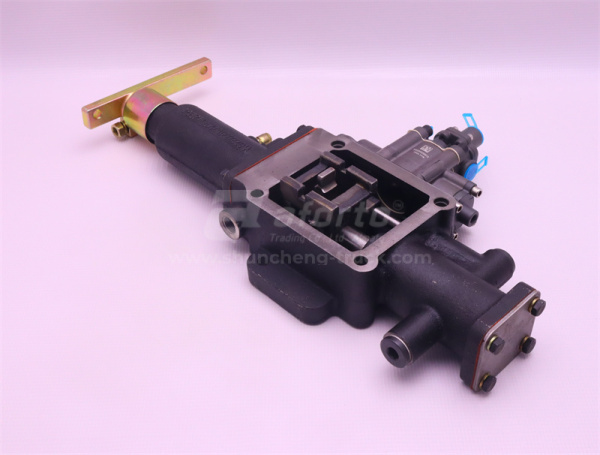 Механизм переключения КПП SINOTRUK HW20712 в сборе с клапан двойной