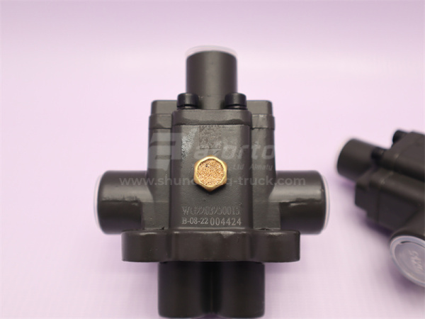 Клапан воздушный КПП HOWO 2010, HW19710