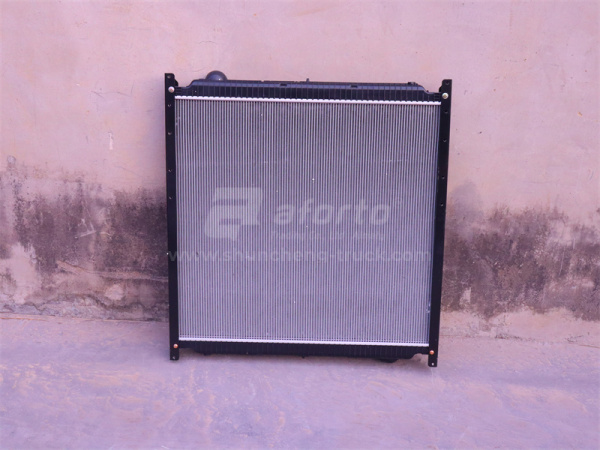 Радиатор охлаждения HOWO 70T D12 1900 пластмассовый