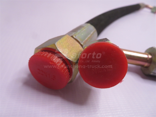 Шланг ГУР на насос SHAANXI L = 65см. (оригинал)