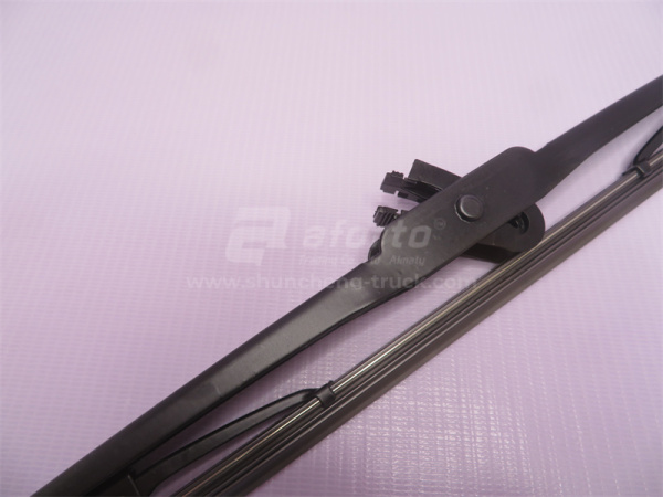 Щетка стеклоочистителя HOWO 700мм