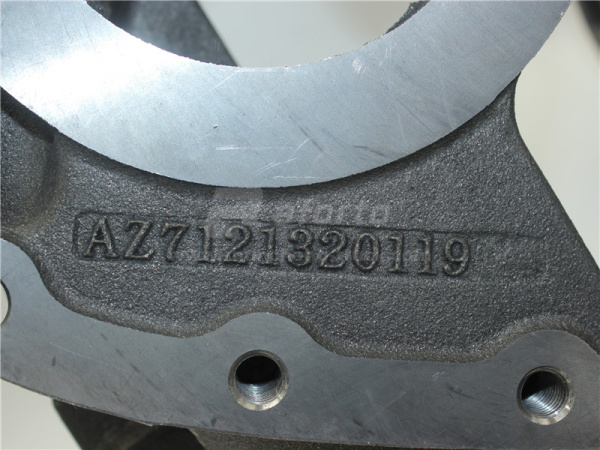 Картер конической пары редуктора среднего моста HOWO 2013