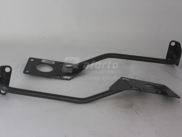 Кронштейн брызговика HOWO T5G левый