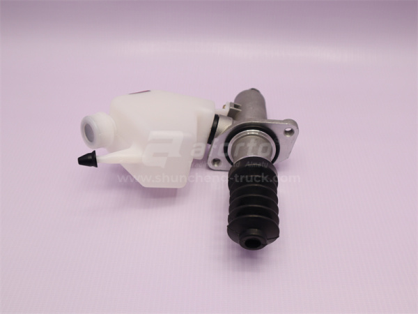 Цилиндр сцепления главный SHAANXI