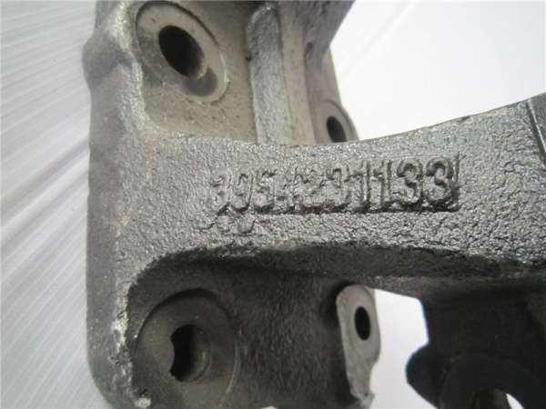 Кронштейн энергоакумуляторов NORD BENZ среднего/заднего моста