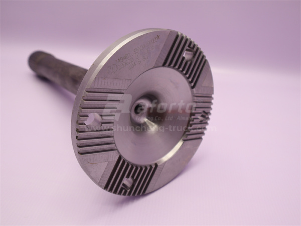 Вал среднего моста SHAANXI проходной (180 фланец.4 отв.26 шлицов) 430mm (оригинал)