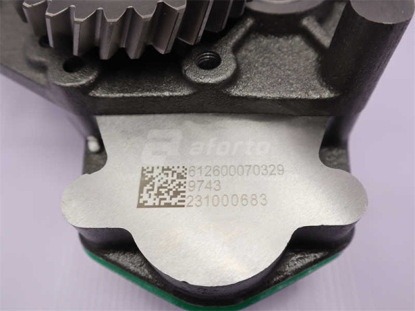 Насос масляный WP10/WD615/D10 (оригинал)