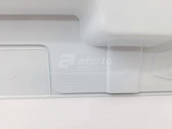 Накладка дверная нижняя HOWO TX/SITRAK T5G белый левая