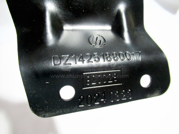 Кронштейн козырька солнцезащитного SHAANXI X5000 левая (оригинал)