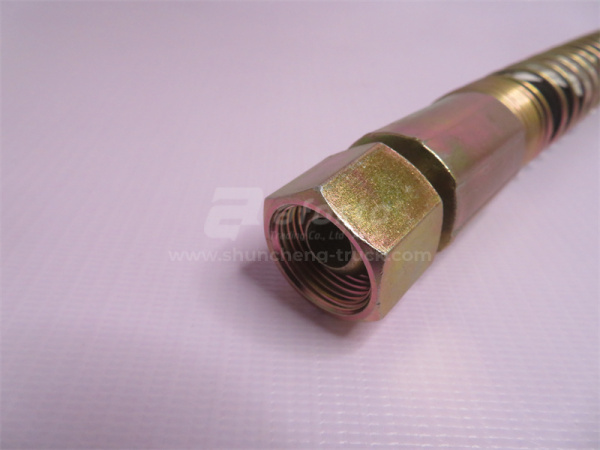 Шланг гидроцилиндра рулевого HOWO 70T (оригинал)