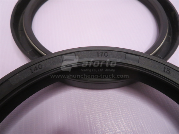 Сальник ступицы задней XCMG ZL50G 140*170*15 (оригинал)