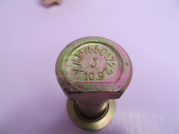 Шпилька колеса 26*22*90 XCMG QY25K5 заднего