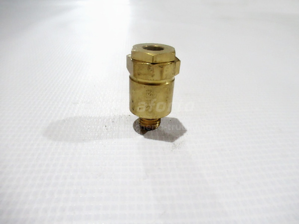 Переходник штуцерг со штуцером ГУР SHAANXI X6000 M12/NG8 (оригинал)