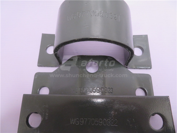 Зажим трубы крепления КПП SINOTRUK/TX (3 шт)