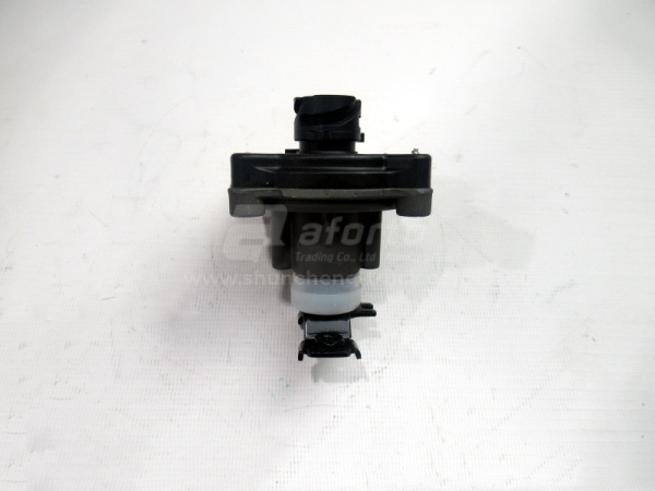 Датчик уровня пневмоподвески VOLVO (0504002107)