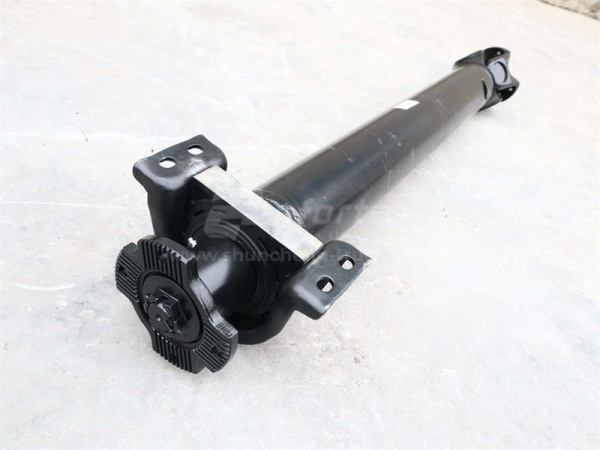 Кардан 1470мм  фланец-180 крестовина-68 отв.-4 SHAANXI X3000