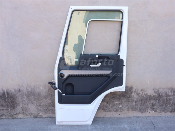 Дверь кабины HOWO V7 в сборе белый правая
