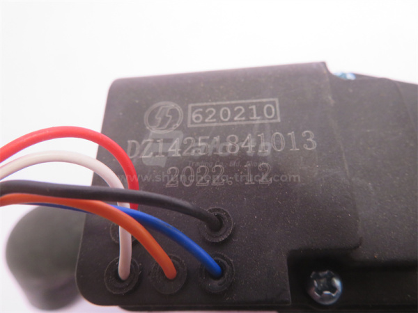 Труба крана печки SHAANXI X3000/X5000 алюминневый в сборе