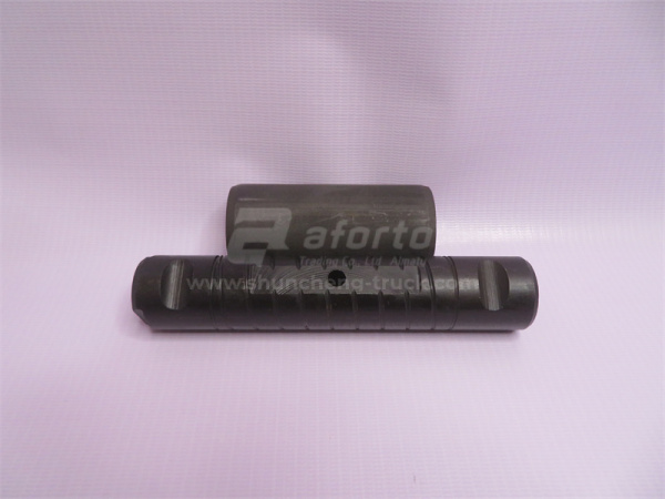 Палец рессоры HOWO передний (2 проточки) (30*155мм) с резьбовой проточкой + Втулка AFORTO Палец рессоры HOWO передний (2 проточки) (30*155мм) с резьбовой проточкой + Втулка AFORTO